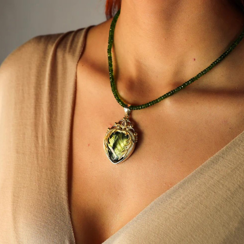 labradorite, necklace, jewelry, labradorite angel heart pendant, glastonbury, lui kreig, stone age